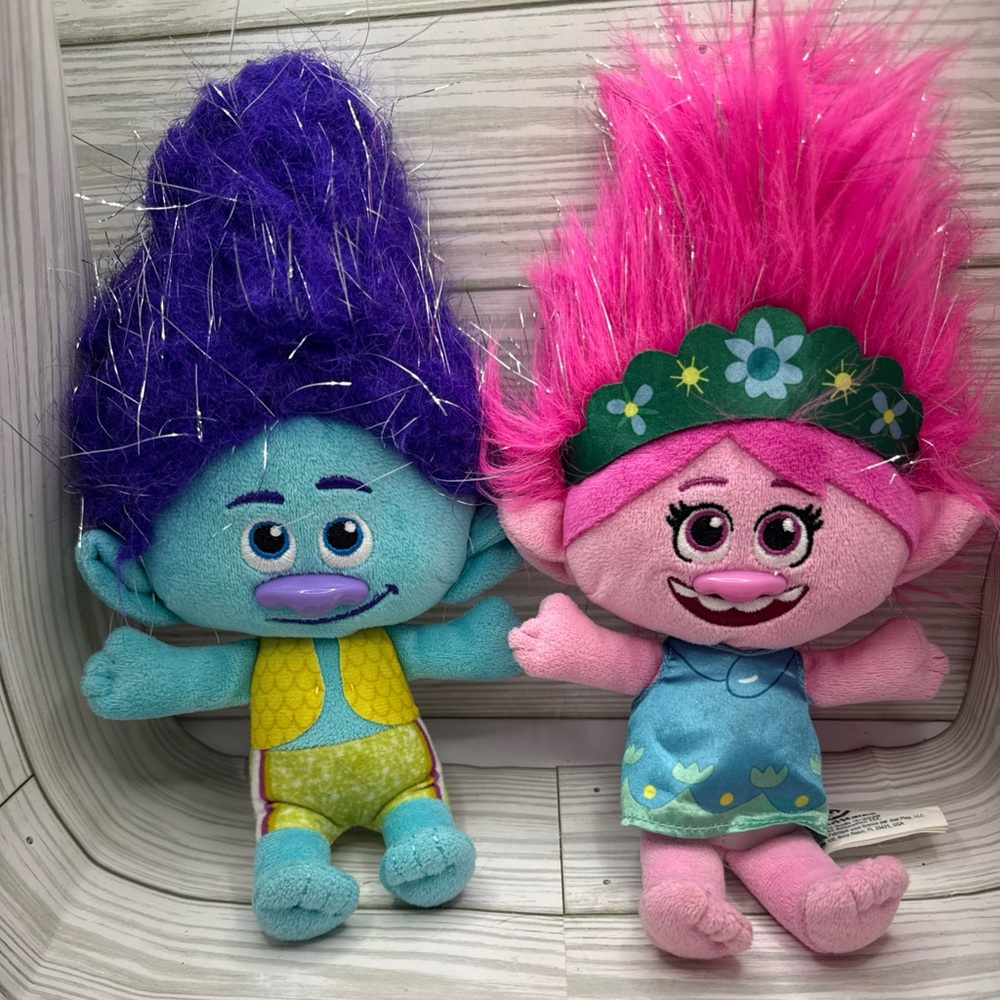 Trolls World Tour Poppy and Branch 10 Inch Stuffed Plush Character Toy Set